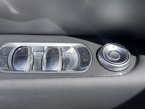 Used 2025 Genesis G90 3.5T image 27