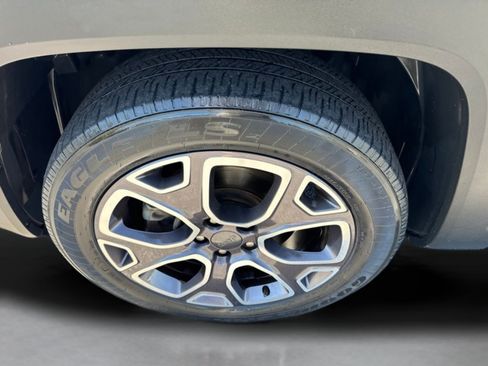 Used 2016 Jeep Renegade Limited FWD image 23