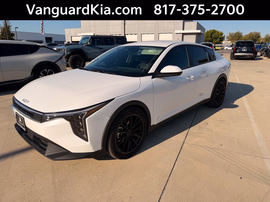 Certified 2025 Kia K4 FWD image 1