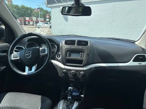 Used 2018 Dodge Journey SE FWD image 6