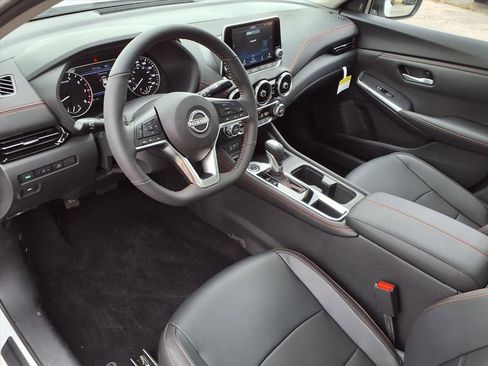 New 2025 Nissan Sentra SR w/ SR Premium Package FWD image 14