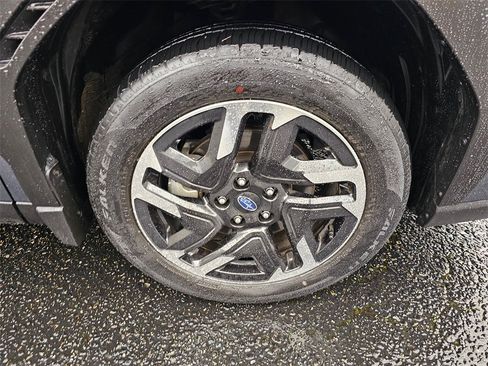 Certified 2025 Subaru Forester Limited image 9