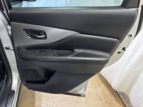 Used 2023 Nissan Murano SV AWD/4WD image 22
