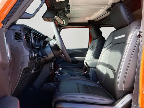 New 2025 Jeep Gladiator Rubicon w/ Convenience Group image 20