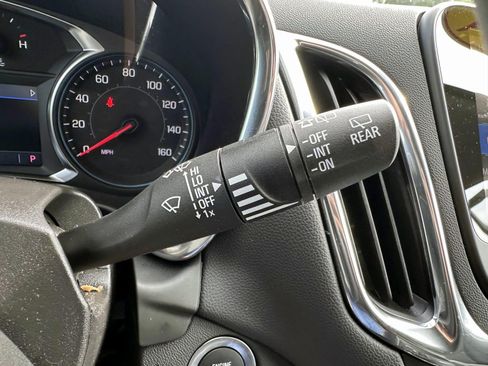 Used 2024 Chevrolet Equinox LT AWD/4WD image 20