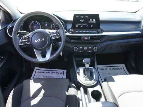 Used 2022 Kia Forte LXS FWD image 17