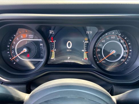 Certified 2025 Jeep Wrangler Unlimited Rubicon AWD/4WD image 25