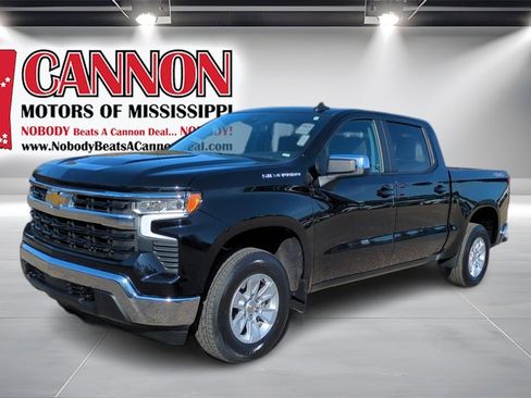 Used 2025 Chevrolet Silverado 1500 LT image 1