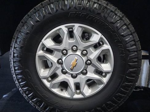 Used 2022 Chevrolet Silverado 2500 LTZ w/ LTZ Convenience Package image 6