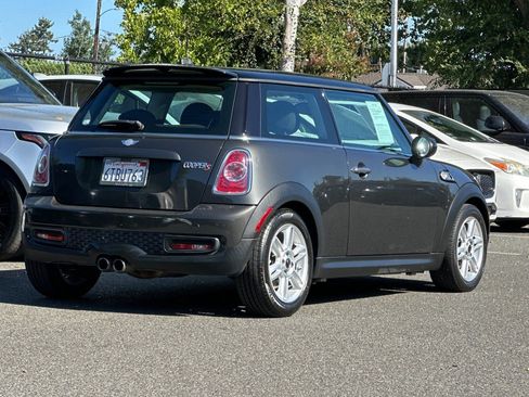 Used 2011 MINI Cooper S FWD image 8