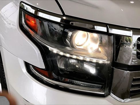 Used 2017 Chevrolet Tahoe Premier RWD image 28