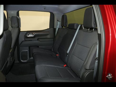 Used 2023 Chevrolet Silverado 1500 LT AWD/4WD image 30