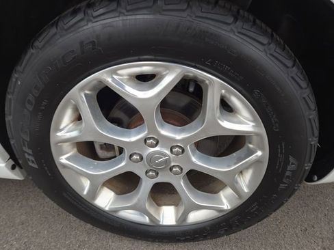 Used 2017 Chrysler 300 C Platinum image 29