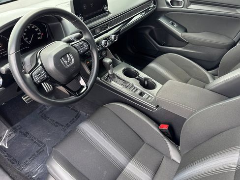 Used 2025 Honda Civic Sport image 4