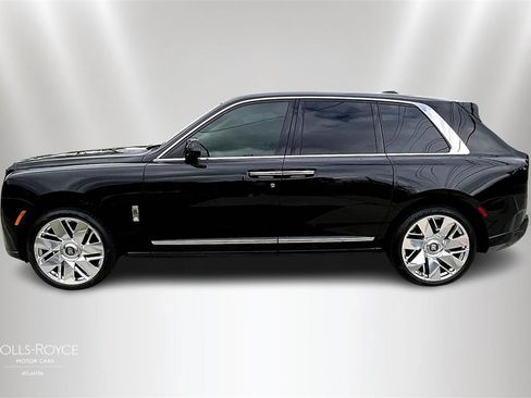 Certified 2025 Rolls-Royce Cullinan image 3