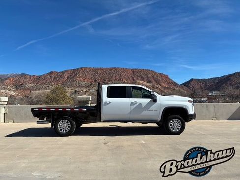 Used 2022 Chevrolet Silverado 2500 LT w/ Fleet Comfort Package image 3
