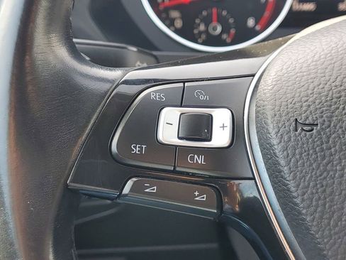 Used 2018 Volkswagen Tiguan SE AWD/4WD image 20