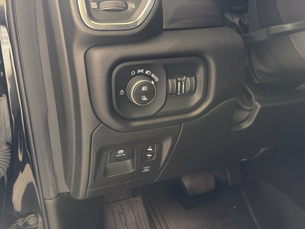 Used 2025 RAM 1500 Laramie w/ Sport Appearance Package AWD/4WD image 45