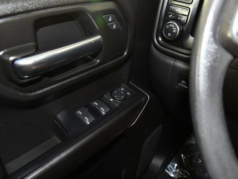 Used 2021 Chevrolet Silverado 1500 Custom Trail Boss AWD/4WD image 35