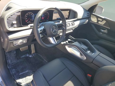 Certified 2026 Mercedes-Benz GLS 450 4MATIC image 18