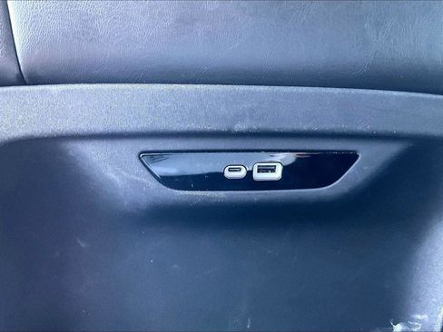 Used 2025 Chrysler Pacifica Select FWD image 30