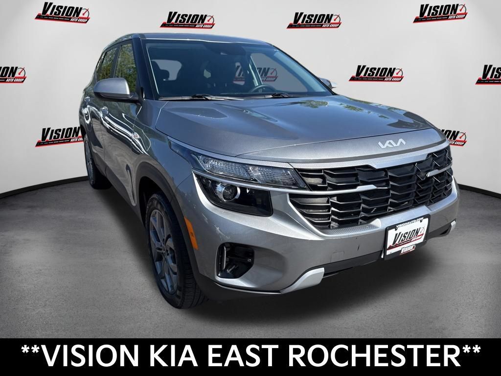 Certified 2024 Kia Seltos LX AWD/4WD image 3
