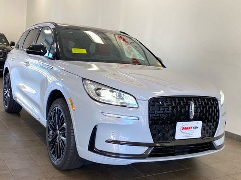 New 2025 Lincoln Corsair Grand Touring w/ Equipment Group 302A image 2