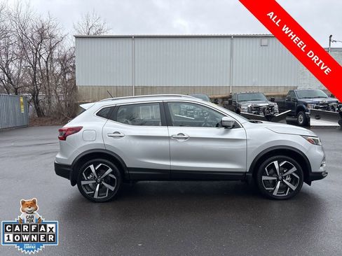 Used 2022 Nissan Rogue Sport SL w/ Premium Package image 7