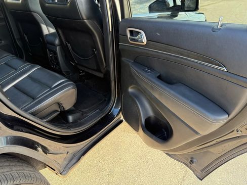 Used 2015 Jeep Grand Cherokee Overland w/ Trailer Tow Group IV image 25
