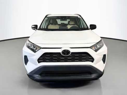 Used 2021 Toyota RAV4 LE FWD image 2