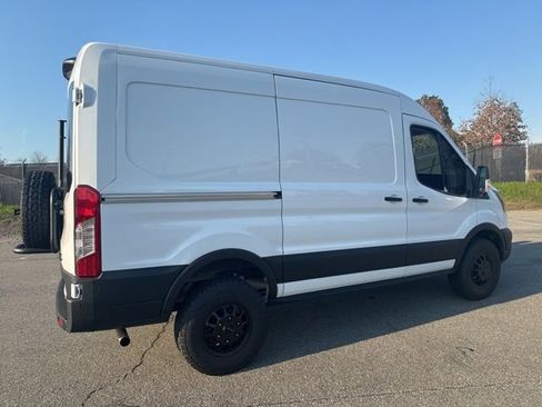 Used 2023 Ford Transit 250 Medium Roof AWD image 3