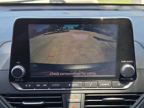 Used 2022 Nissan Altima 2.5 SR w/ Midnight Edition Package FWD image 13