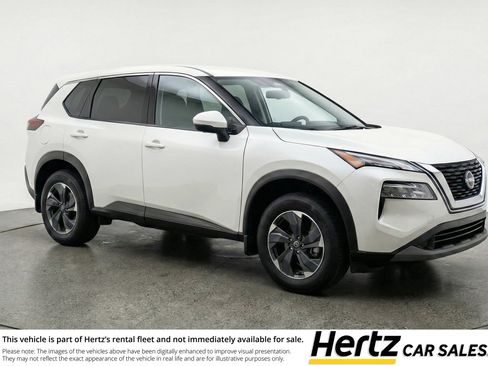 Used 2025 Nissan Rogue SV image 1