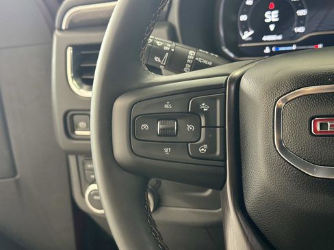 Used 2023 GMC Yukon XL AT4 w/ AT4 Premium Package AWD/4WD image 32
