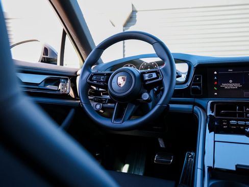 New 2026 Porsche Panamera RWD image 25