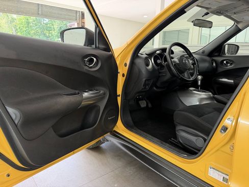 Used 2015 Nissan Juke SV w/ Technology Package AWD/4WD image 11