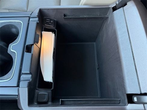 Used 2015 Chevrolet Silverado 2500 LTZ w/ LTZ Plus Package image 25