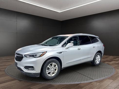 Used 2020 Buick Enclave Essence image 4