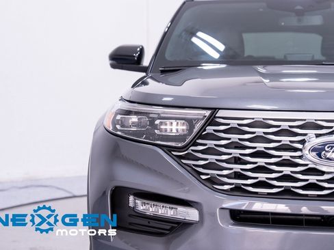 Used 2023 Ford Explorer Platinum w/ Technology Package image 5