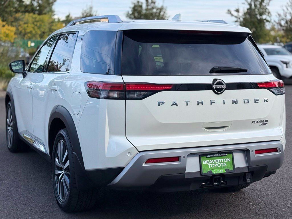 Used 2022 Nissan Pathfinder Platinum AWD/4WD image 3