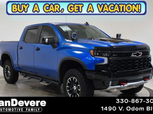Used 2024 Chevrolet Silverado 1500 ZR2 w/ Technology Package AWD/4WD image 1