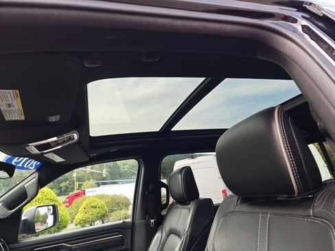 Used 2019 RAM 1500 Limited image 7