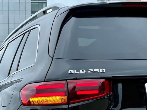 Certified 2026 Mercedes-Benz GLB 250 4MATIC image 14