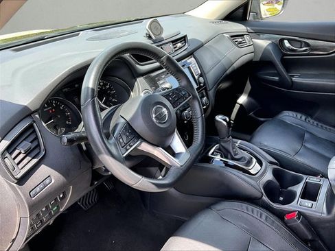 Used 2020 Nissan Rogue SL w/ Premium Package AWD/4WD image 13