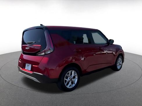 Used 2025 Kia Soul LX w/ LX Technology Package FWD image 15