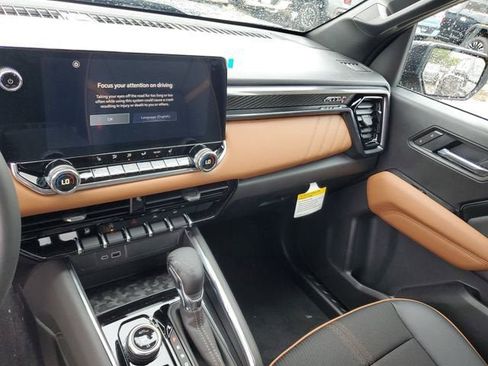 New 2026 GMC Canyon AT4 image 27