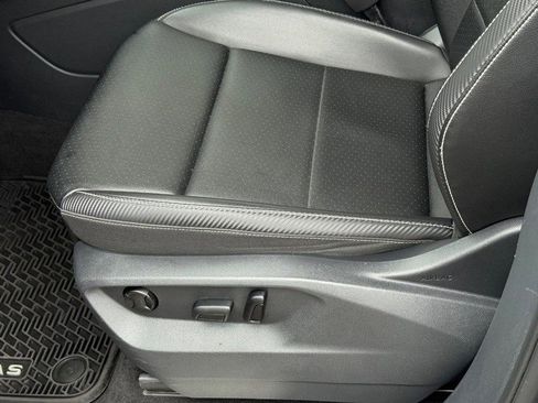 Used 2023 Volkswagen Atlas Cross Sport SE image 21