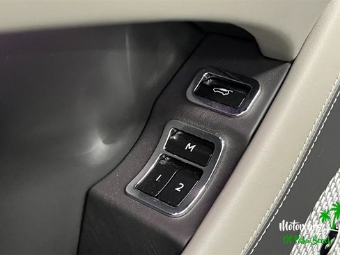 Used 2022 Bentley Bentayga Speed image 18