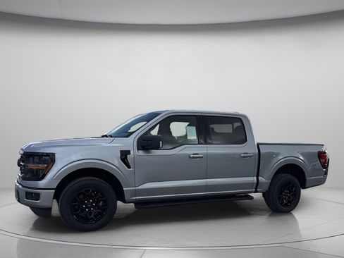 Used 2025 Ford F150 XLT w/ Equipment Group 302A MID RWD image 3