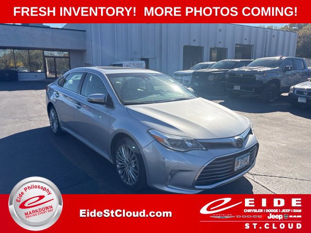 Used 2018 Toyota Avalon Limited w/ All Weather Liner Package FWD image 1